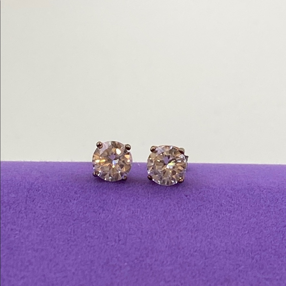 💛 Classic 925 Gold CZ Stud Earrings